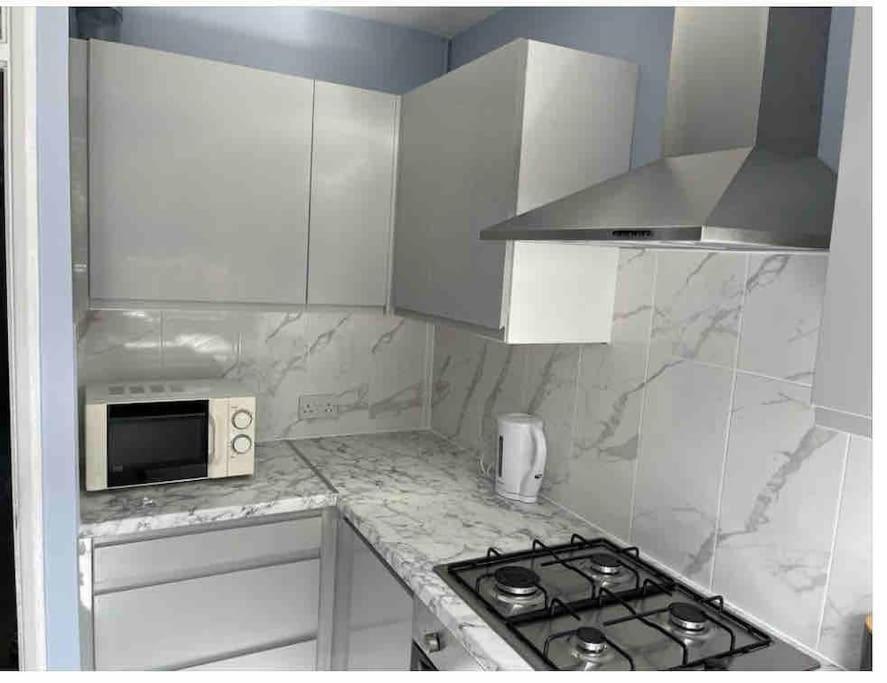 Lovely And Quiet 2 Bedroom Maisonette.Free Parking Лондон Екстериор снимка